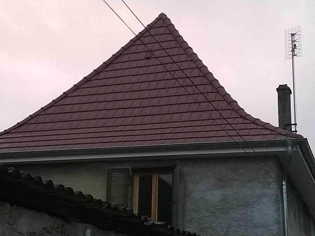 Rénovation de toiture avec tuiles volnay