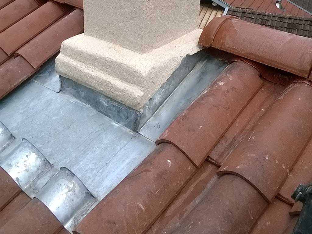 02 Enduit de finition de la surélévation de cheminée en brique